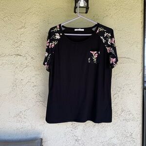 Flora short sleeve top